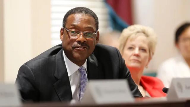 比分直播-NBA有位“隐形富豪”（三）、给新秀上课传授理财知识