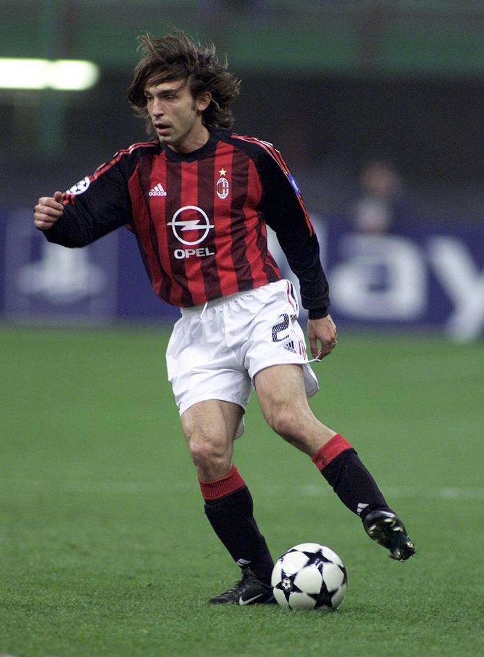 九游体育app下载-米兰晒皮尔洛老照片引球迷回忆