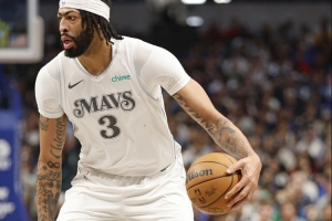 浓眉:独行侠首秀前我太急于复出了 回头看我可能会再多休息几天