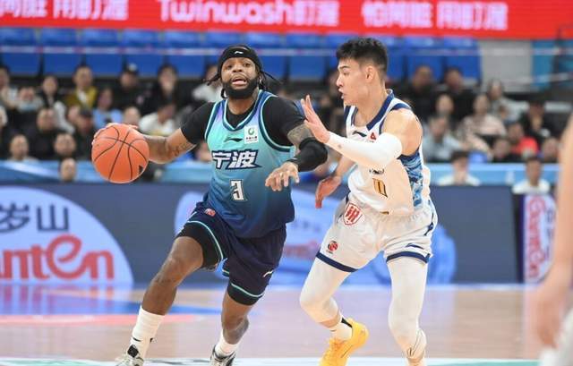 九游娱乐-CBA排名大变天！广东升第二，2大黑马疯狂搅局，辽宁山西难兄难弟