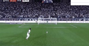 1705272306491014024.gif 九游娱乐-【西超杯】皇马4比1巴萨 维尼修斯戴帽助皇马夺冠